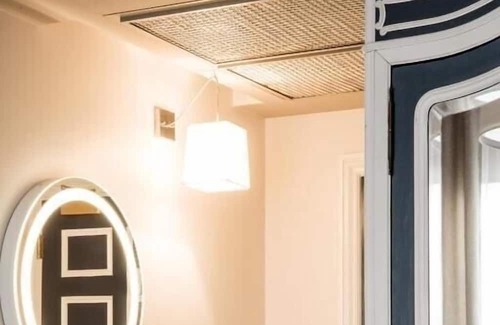 Theater District Apartment | Deluxe Queen Room Near Glide Memorial Church SAN
