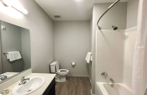 Downtown Omaha Apartment | Sleepover: Extraordinary 1BD/1BA + Gym - Downtown Omaha
