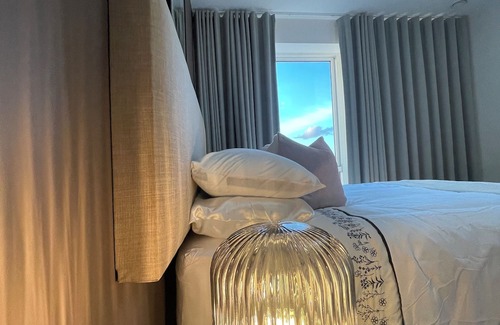 Sutton Cross House | Stylish and cosy new flat near Dublin Airport and City Center