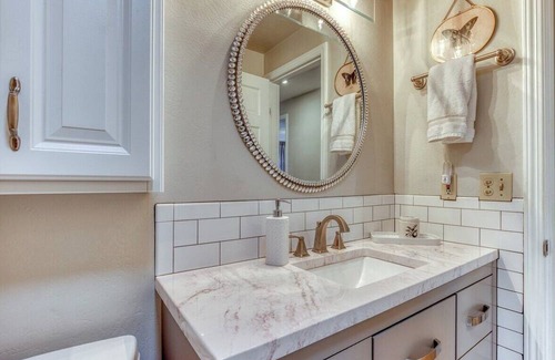 Monmouth House | Orchard Oasis - Family Getaway, Pet Friendly