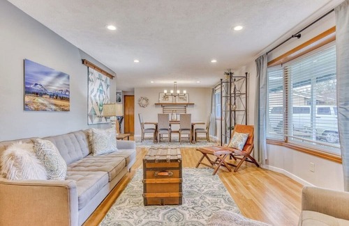 Monmouth House | Orchard Oasis - Family Getaway, Pet Friendly