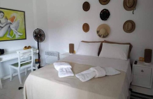 Loutraki Apartment | Apartment 'Unique Loutraki' with Sea View, Wi-Fi and Air Conditioning