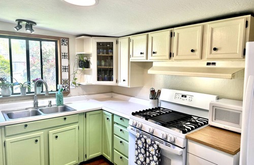 El Sobrante House | Country Living on 1 acre just minutes from Berkeley/Oakland