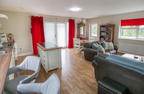 Jamestown Cottage | KILCLARE LODGE, character holiday cottage in Kilclare, County Leitrim