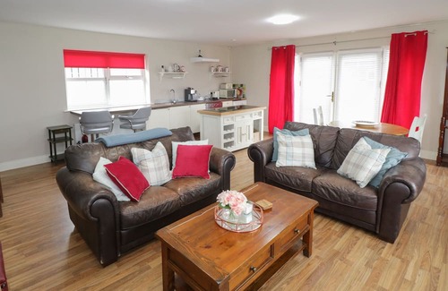 Jamestown Cottage | KILCLARE LODGE, character holiday cottage in Kilclare, County Leitrim
