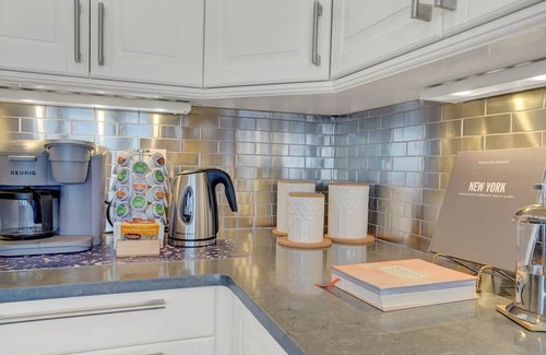 Gleneagle House | Gleneagle's Nest: Luxury Home with VIEWS of USAFA & Pikes Peak!