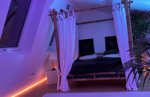 Ahlen Apartment | Luxuriöse Wellness Suite mit Whirlpool und Sauna
