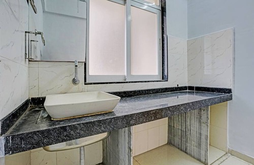 Bhiwandi Hotel | OYO SilverKey Bhumi World