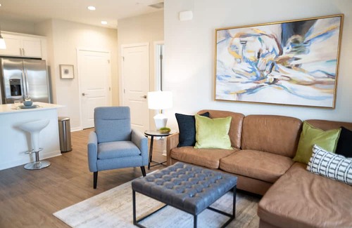 Northview Apartment | King Bed | 1.5 Bath | Apartment | NE Side GR