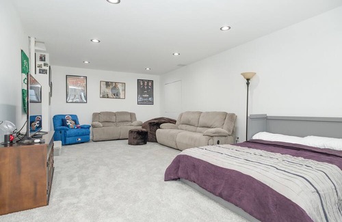 Cape Saint Claire House | Spacious basement apartment