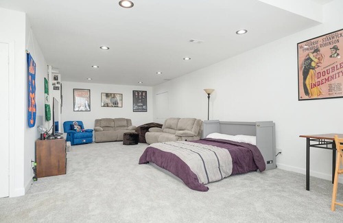 Cape Saint Claire House | Spacious basement apartment