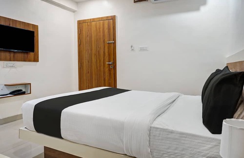 Aundh Hotel | Collection O Hotel Stay Prime Baner