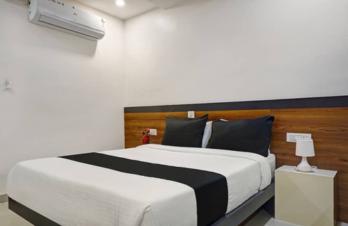 Aundh Hotel | Collection O Hotel Stay Prime Baner
