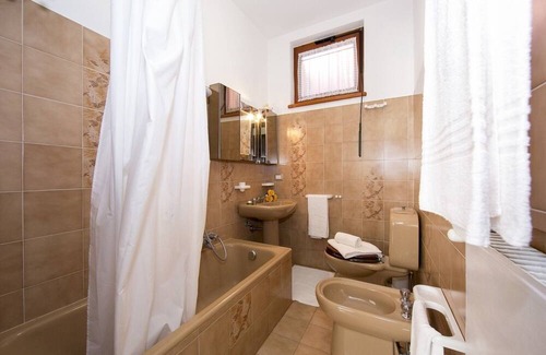 Colonno Apartment | Vacation apartment/apartment for 4 guests with 90m² in Colonno (122709)