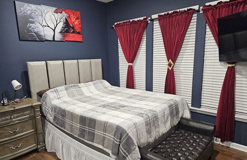 Hanover House | Cozy One Bedroom Basement Apartment