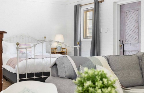 Willunga Apartment | "The Stables" at Strong Farmers Retreat Willunga