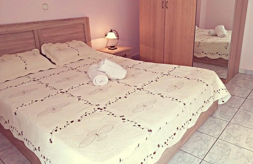 Molos-Agios Konstantinos Apartment | Christina's - Daphnus Apartment Agios Konstantinos