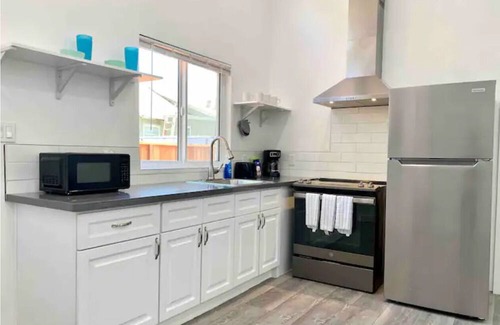Upper B Street House | Brand New 2/2 Beauty!