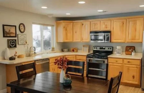 Mountain Green Apartment | Cozy Full Basement Getaway in Mountain Green