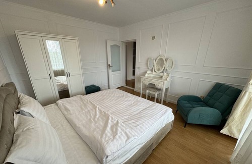 Bistrita Apartment | Private building - Apartment - spacious and newly renovated