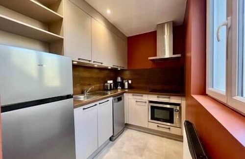 Malo-les-Bains Apartment | Near the sea, Parc Malo, renovated 1900 building, Romain Leroy