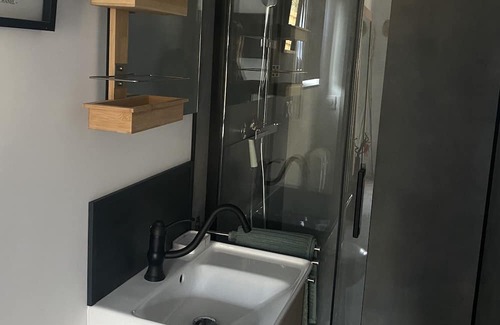 Coutiches Apartment | Entre Ville et Campagne ? 1 Gîte où 2 Gîtes ? 4 Couchages ou 8 Couchages ?