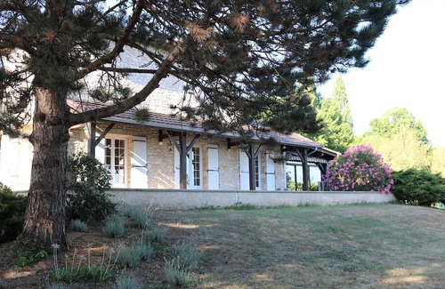 Bergerac House | Belle Maison de Famille Avec Piscine Dans son Écrin de Verdure Proche de Tout