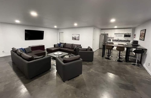 Sicamous House | 3 bedroom 2 bathroom with separate entrance and gear drying room.