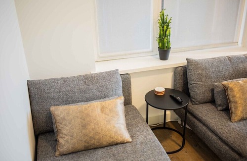 Binnenstad Apartment | Stylish 50m² Two-Bedroom Apartment (SD-23-K)