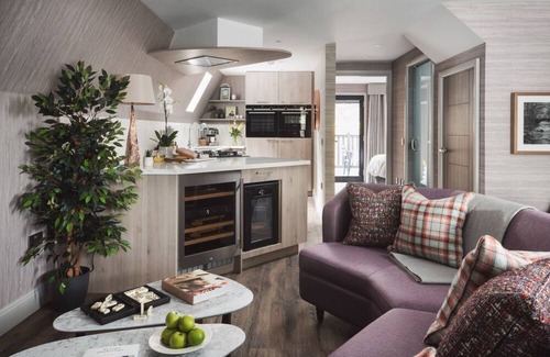 Arrochar Cottage | Ardlui Retreat Lodge 4