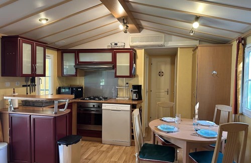 Bagneres-de-Bigorre House | Mobil-home Cosy, Calme, Termes, Aquensis, Casino