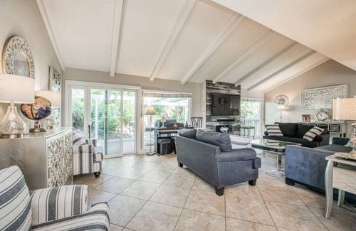Mission Viejo House | 4Br/3Ba Gem in So. Orange County! Enjoy Lake & Pool Access. Your perfect retreat