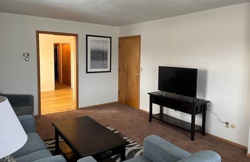 Midtown Apartment | Entire apartment close to downtown - 2 queen beds