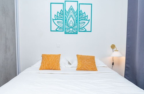 Papeete Villa | St Ame House Papeete with View & Pool