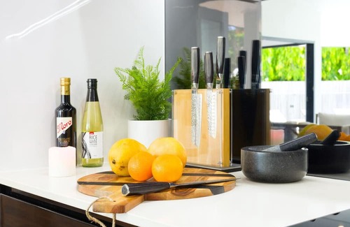 Trinity Park House | Luxury Sunny Oasis: Pool, SUV Hire, Near Marina