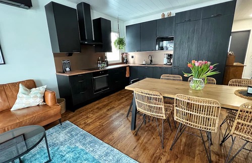 Lahti House | Modern & Stylish 2BR Apartment with Sauna, Terrace and Free Private Parking
