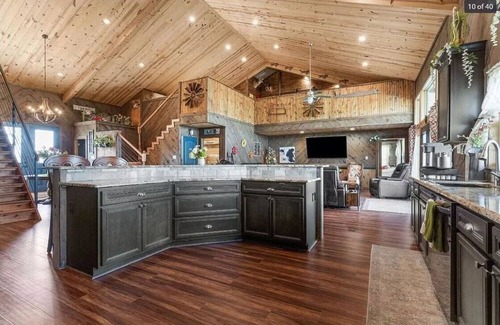 Princeton Other | Beautiful Country barn PET friendly Home