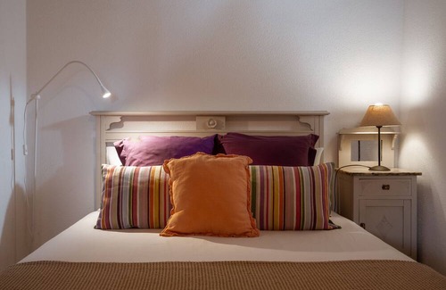 Mafra House | Typical house in Mafra, near the beach. Authentic atmosphere, charming patio.