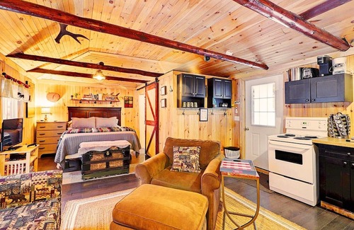 Juniper Cabin | Nordic Spa, Waterfront, Woodstove, Cabin 2