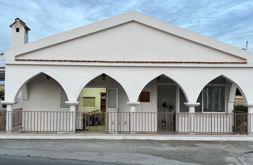 Agios Tychon House | Countryside Family Holiday Home