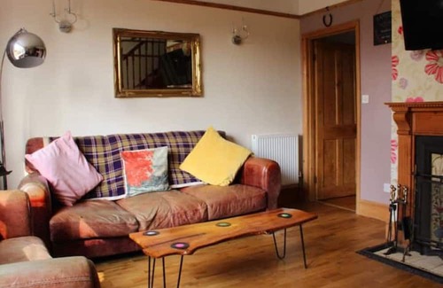 Repps with Bastwick House | Spacious Dog Friendly Family Home on Norfolk Coast