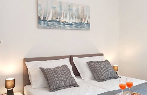 Zrnovnica Apartment | Apartment Modern (98802-A1) - Zrnovnica (Split)