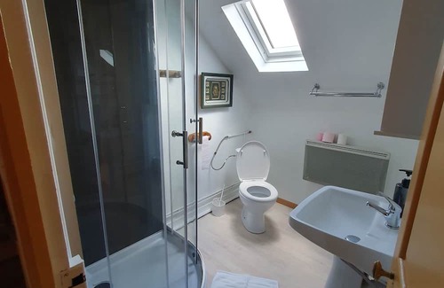 Saint-Honore-les-Bains Bed & Breakfast | Suite Familiale 55m2 Petit Déjeuner Compris Pour les Amoureux de la Nature