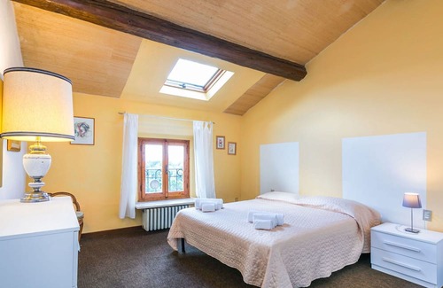 Empoli Villa | Stunning private villa for 8 guests with WIFI, private pool, terrace, panoramic view and parking