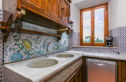 Empoli Villa | Stunning private villa for 8 guests with WIFI, private pool, terrace, panoramic view and parking