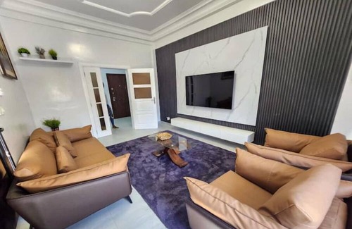 Dakar Apartment | Elegant Appartement F3 - Point E Dakar. Sécurisé & Centrale Tout Service Inclus