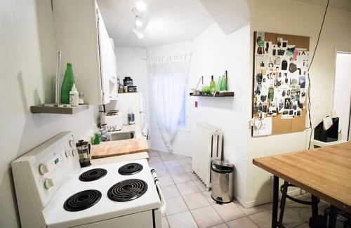 Church and Wellesley Apartment | Central & Economical Suite in Eduardian Home