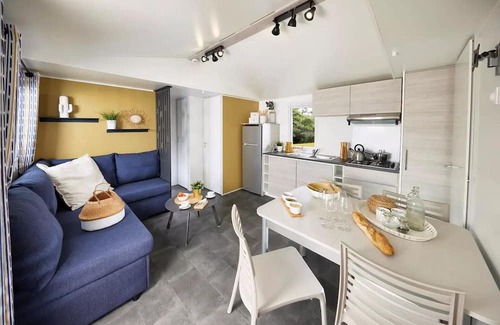 Saint-Point House | Flower Camping du Lac de Saint Point Lamartine - Saône et Loire - Southern Burgundy * - Premium mobile home 35m² - 3 bedrooms - Castle view - covered terrace for 6 people