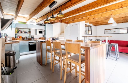 Bouguenais House | Holiday Home 'Maison Familiale Sud Nantes' with Private Garden and Wi-Fi
