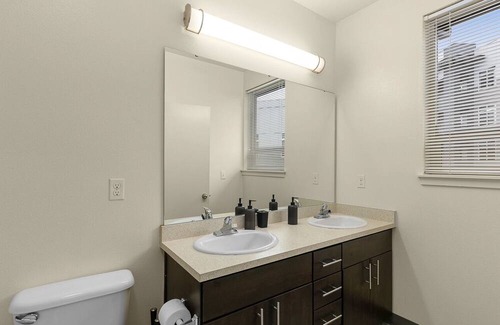 Issaquah Highlands House | 3BR/3BA Issaquah Gem w/ Nature Trails & Garage